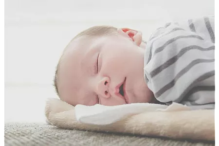 Скільки має спати новонароджений